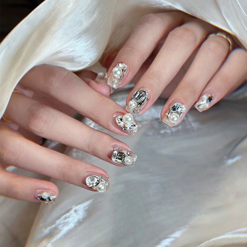 Handmade manicure wearing pearl rhinestones, sparkling high-quality patches, 10 pieces, size detachable nail patches_voghion.com