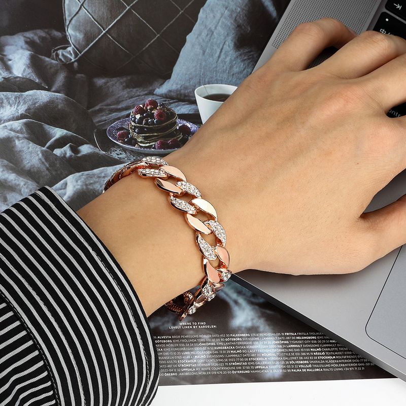 Bracciale cubano di marca alla moda punk con geometria hip hop piena di diamanti minimalista alla moda_voghion.com