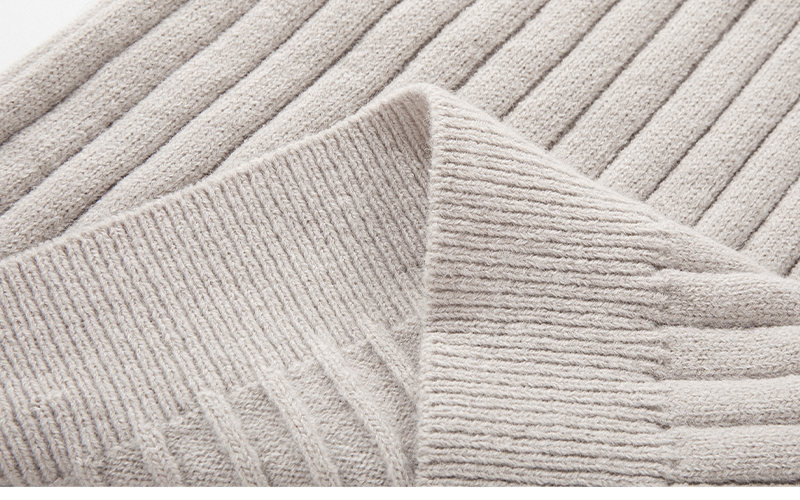 herfst en winter nieuwe stijl herensweater met lange mouwen, verticale strepen, halfhoge kraag, ritssluiting en dieptepunt, herensweater_voghion.com