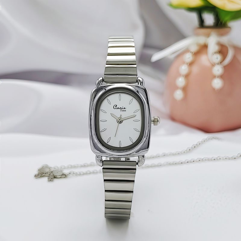 New Gold Oval Niche Dial Ins Style High-end Student Women's Watch_voghion.com