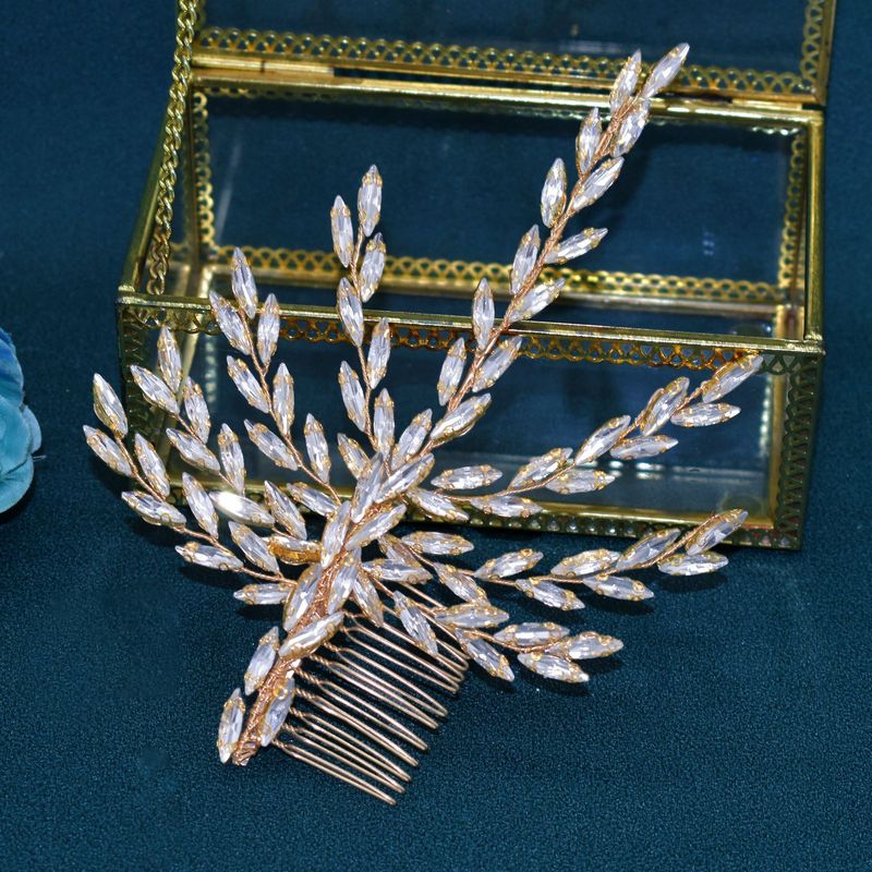 Νυφική χτένα μαλλιών με μακρύ κλιπ στρας, νυφικό, κόμμωση, πλαϊνή χτένα, κομμάτι μαλλιών_voghion.com