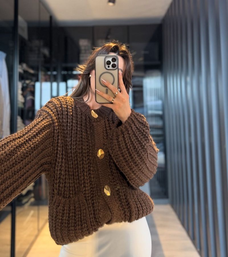 Kuscheliger Oversize-Strickpullover – Grobstrick mit Zopfmuster, offene Vorderseite, lässiger Langarm-Wickelpullover – Streetwear-Chic (mehrere Farben/Größen)_voghion.com