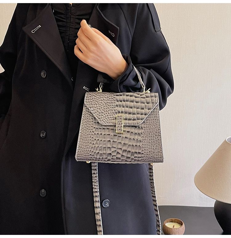 Sac à main en cuir laqué de grande capacité pour femmes, motif de pierre, épaule unique diagonale, vent croisé, nouvelle collection automne/hiver 2023_voghion.com