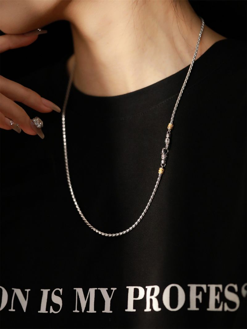 Tang Grass Pattern Double Button Head Dragon Bone Necklace For With Unique Design Sense Autumn/Winter Sweater Chain_voghion.com