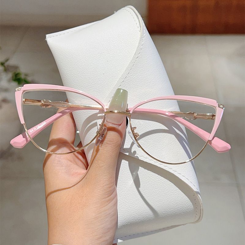 Gli stessi occhiali da sole Cat Eye, piccoli e semplici, di alta qualità, anti luce blu, con montatura in metallo e lenti piatte senza gradi, della celebrità di Internet_voghion.com