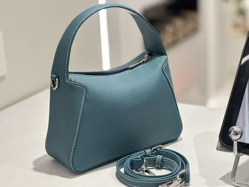 Handbag 2025 New Fashion Single Shoulder Crossbody Small Square Genuine Leather Women's Niche Design Dumpling Bag_voghion.com