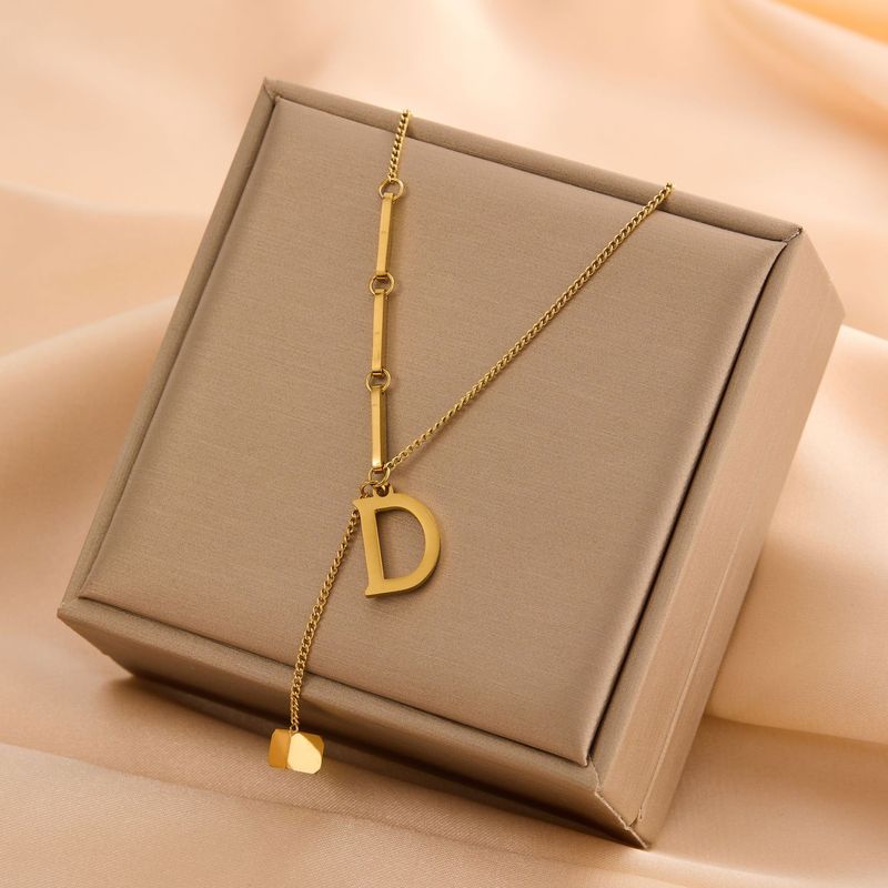 Nouveau collier ras du cou en acier titane inaltérable pour femme, tendance et simple, avec un trèfle à quatre feuilles et un style élégant._voghion.com