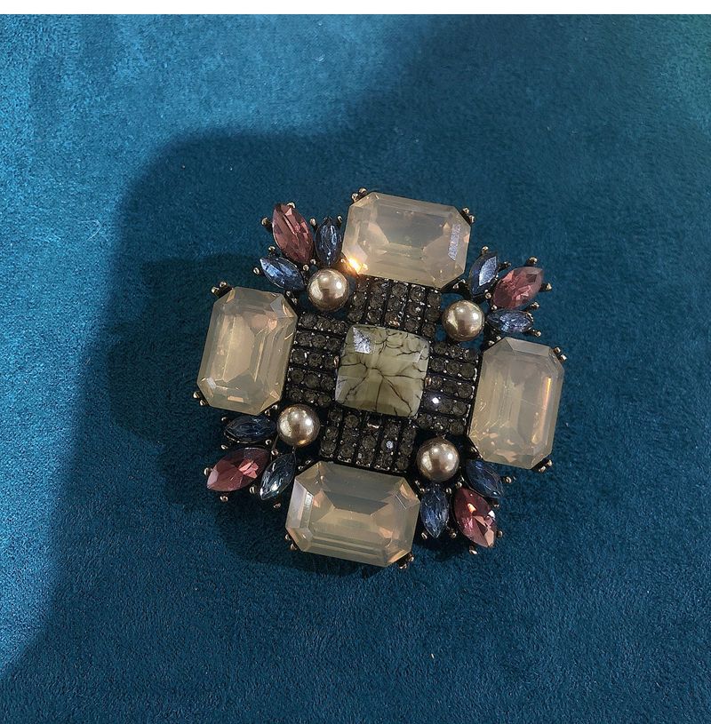 Classic Square Geometric Rhinestone Brooch Fashion Women's Coat Pin Accessory Corsage_voghion.com