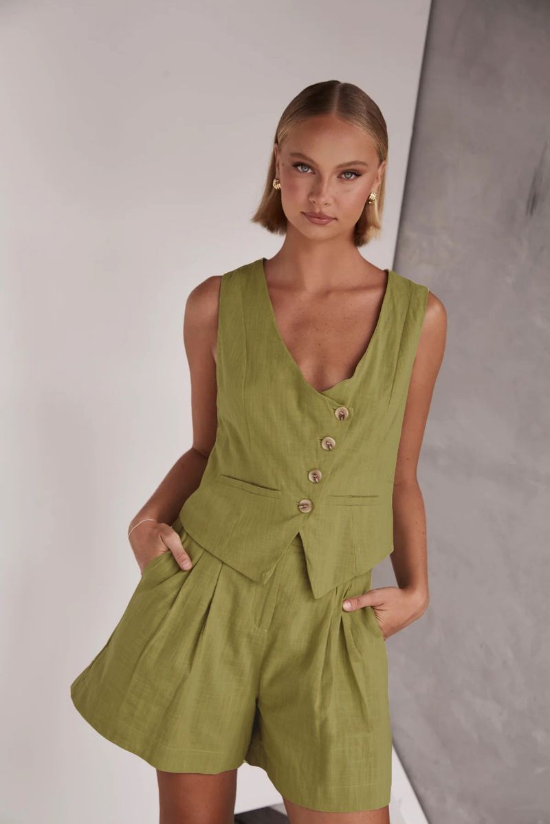 nuovo abito da donna con pantaloncini con scollo a V e gilet monopetto moda casual_voghion.com