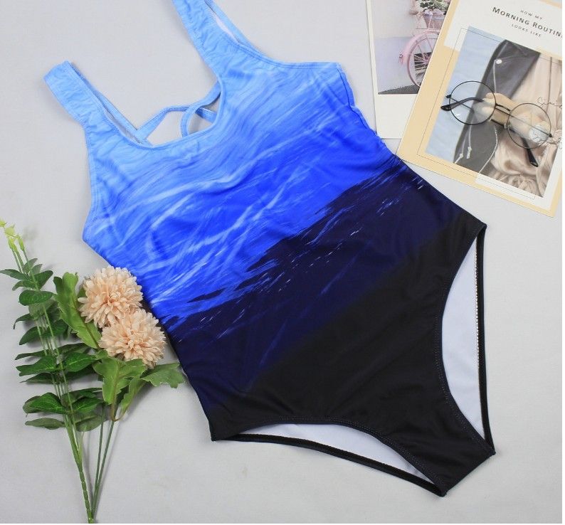 Neuer Bikini mit Farbverlaufsdruck, sexy, rückenfreier Einteiler-Badeanzug für Frauen mit zusätzlichem Fett und übergroßer Bademode_voghion.com