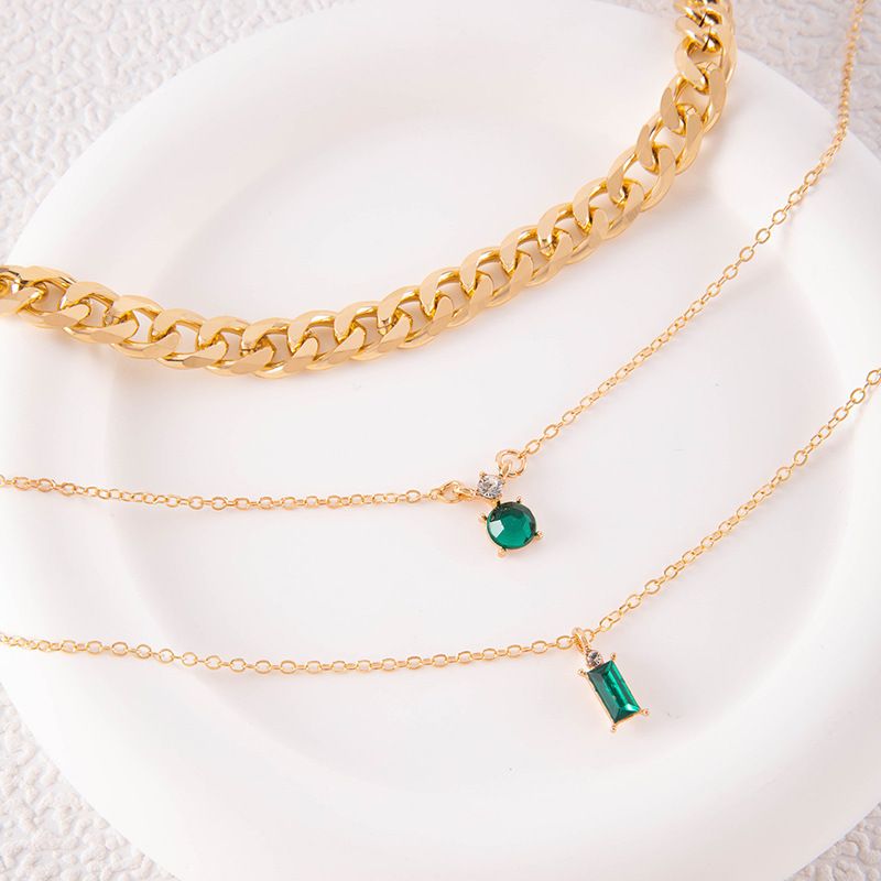 Damen-Schmuckset, modisch, leicht, luxuriös, Smaragd-Edelstein, Schleife, mehrlagige Halskette, Retro, All-Match-Party, Stapel-Halskette, Zubehör_voghion.com