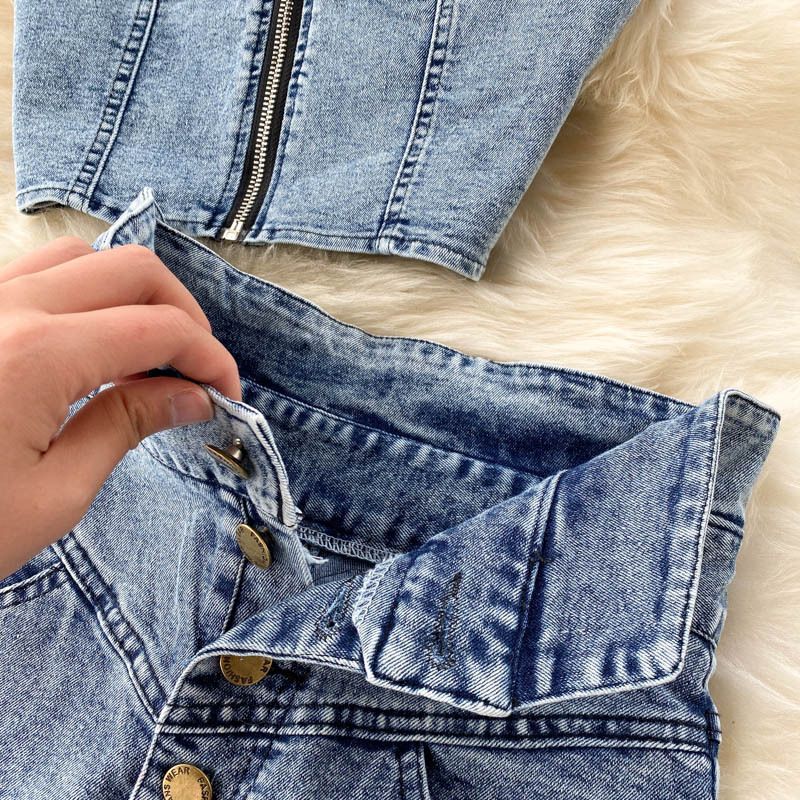 Vêtements pour femmes Jupe courte en jean taille haute à bretelles féminines_voghion.com