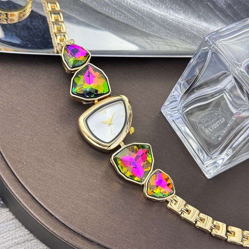 Orologio al quarzo da donna con cinturino largo irregolare, alla moda, leggero, di lusso, con intarsi colorati a forma di diamante_voghion.com