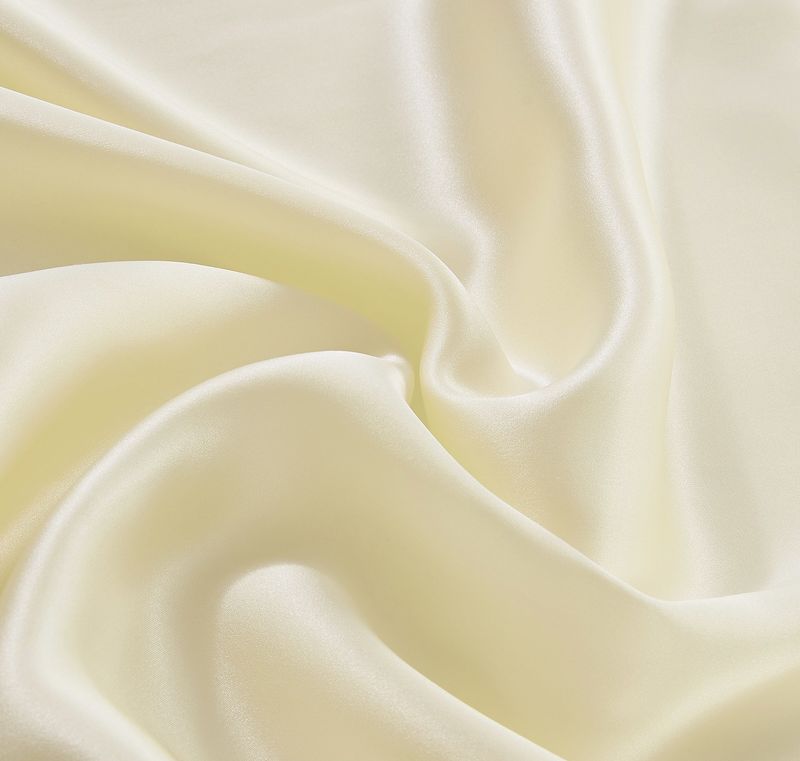 100% jedwabna tkanina Crepe De Chine - szerokość 114 cm, miękka i lśniąca, idealna na piżamy, cheongsam i poszewki na poduszki_voghion.com