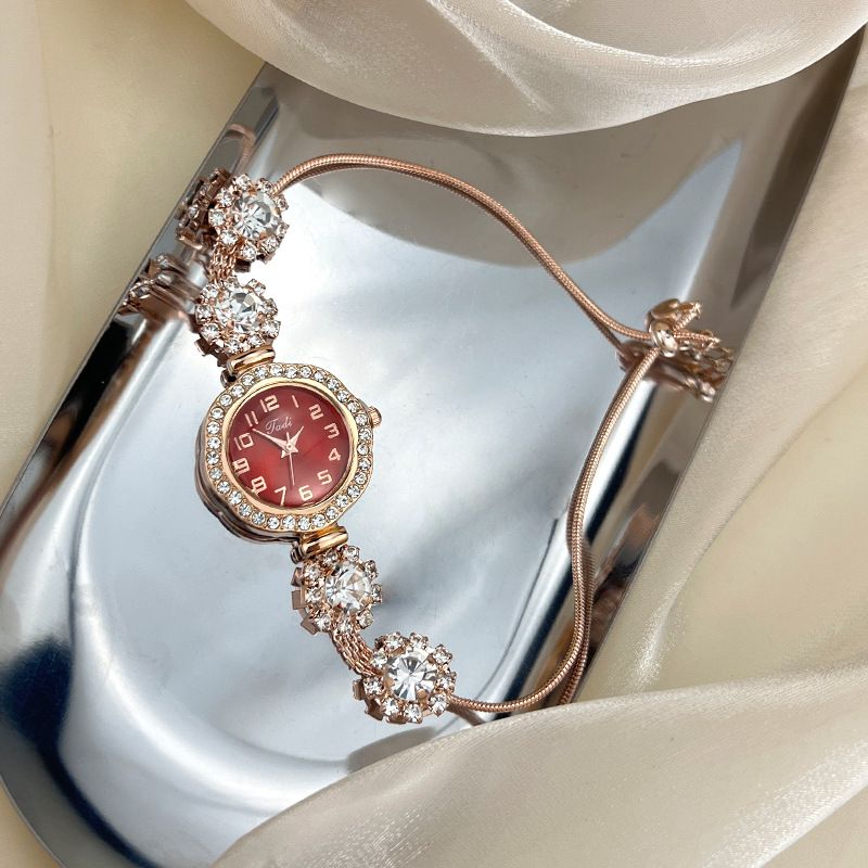 Pull-out Adjustable Bracelet Watch Digital Face Small Dial Large Diamond British Ladies Watch Work Daily Birthday Anniversary Valentine's Day Gift_voghion.com