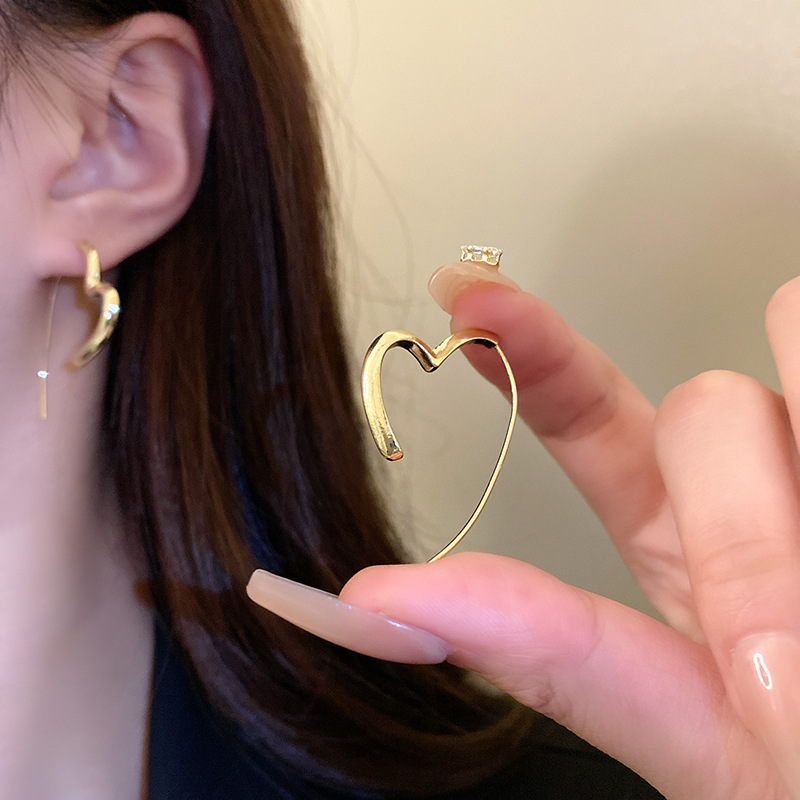 Orecchini a bottone minimalisti in stile INS a forma di cuore per donna, 2023, nuovi, eleganti e versatili, con design di nicchia._voghion.com