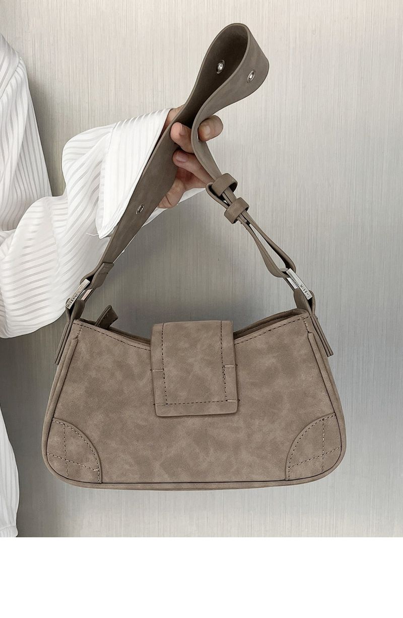 2024 m. rudens/žiemos naujo nišinio dizaino moteriška zomšos odos rankinė ant vieno peties, aštri mergaitiška rankinė pažastims_voghion.com