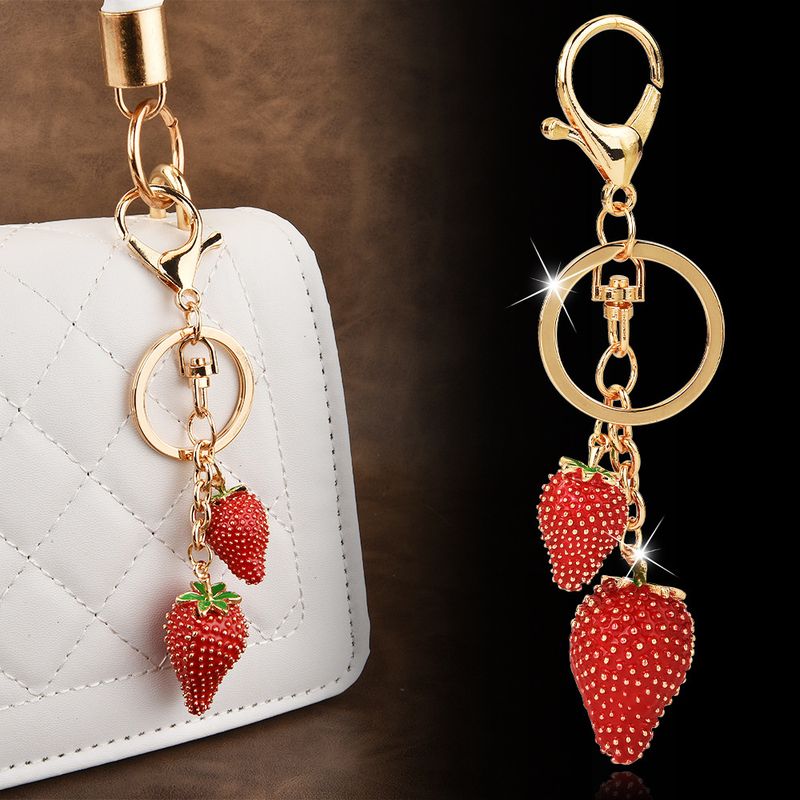 Porte-clés de voiture pour femme en forme de petite fraise, mignon porte-clés en alliage, porte-clés, pendentif de sac._voghion.com
