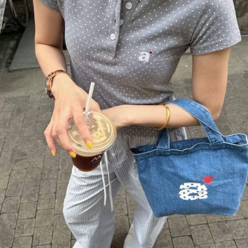 Borsa a tracolla sottobraccio in denim con cuore e lettera, marchio coreano di nicchia alla moda AEAE, per donna_voghion.com