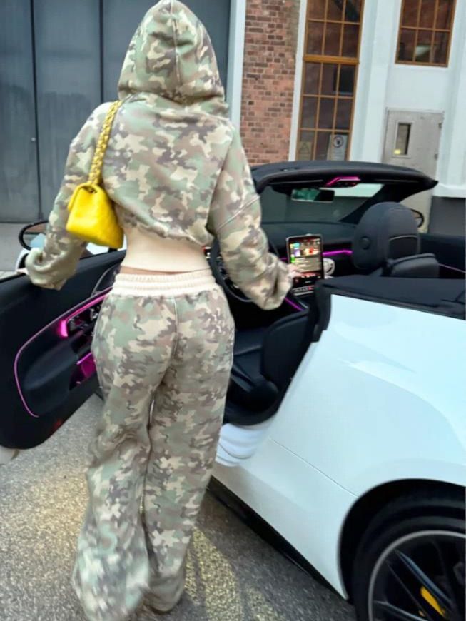 Conjunto de sudadera y pantalón de camuflaje a la moda: conjunto de dos piezas con estampado 3D para mujer, sudadera deportiva de poliéster cómoda en tallas XXS-6XL._voghion.com