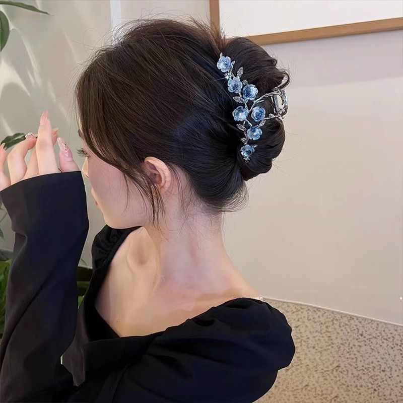 Temperament Fashion Smoky Gray Camellia Catch Clip Metalowy damski elegancki klips do włosów Shark Elegant Clip._voghion.com