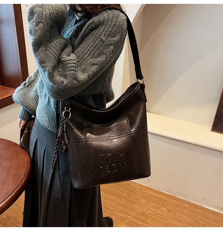 Borsa con grande capacità 2025 nuova borsa a tracolla monospalla versatile e di alta qualità per pendolari, alla moda, per le donne_voghion.com