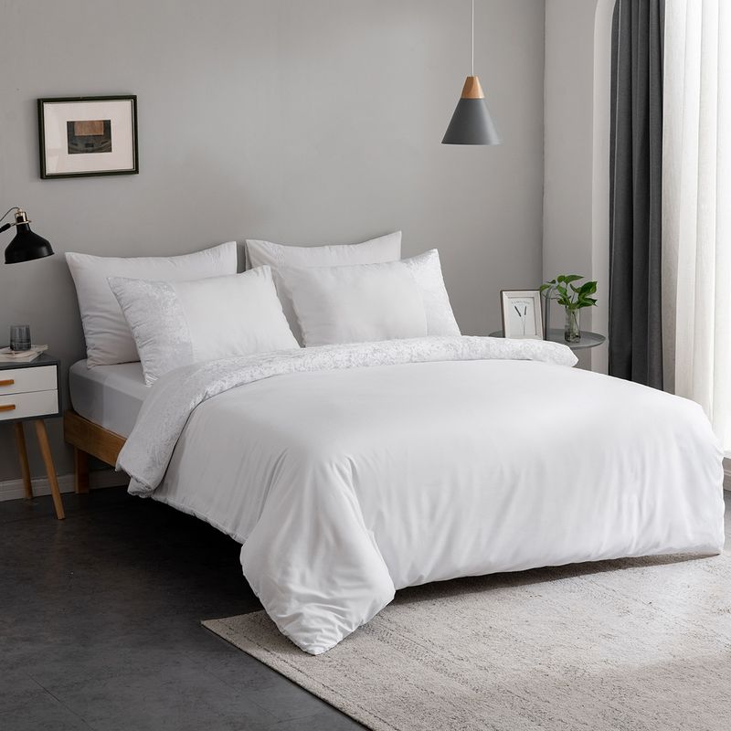 Biancheria da letto tessile per la casa Autunno e inverno Luce di lusso Dimensioni tinta unita Velluto Splice Tre pezzi Copripiumino Set_voghion.com
