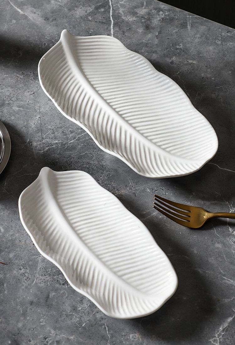 Hvit rektangulær keramisk tallerken Bananbladstallerken Fisketallerken Keramisk tallerken Hotellallerken Hjemme-sushitallerken Desserttallerken_voghion.com