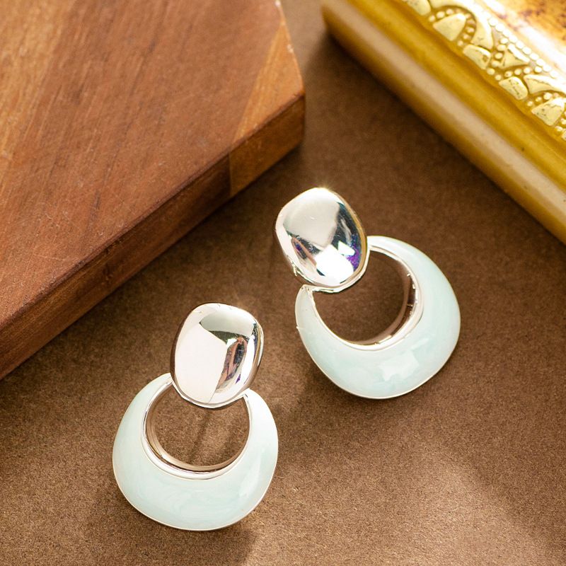 French Style Exquisite And Fashionable Small Fragrance Geometric Drip Oil Ring Earrings, Light Luxury Temperament,_voghion.com