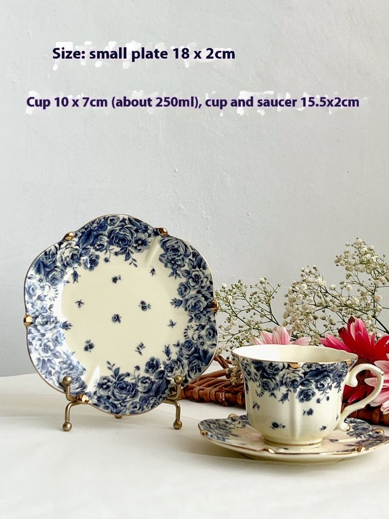 Atemberaubende Kaffeetasse aus Keramik im Palaststil, cremegelber Boden mit blauer Blume, 250 ml_voghion.com