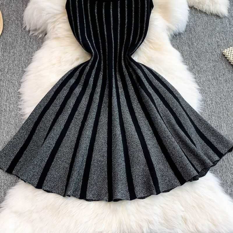 Abito da donna in maglia con bretelle, stile maturo, elegante, a righe verticali, nuovo stile, snellente, con gonna lunga da donna_voghion.com