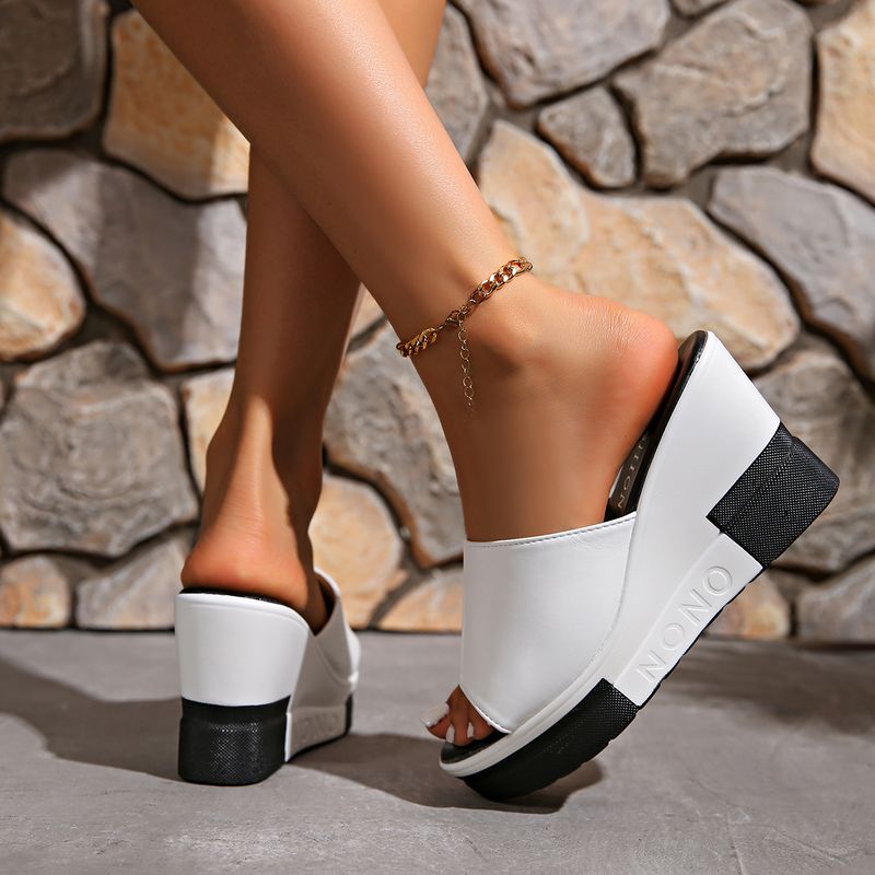 Nouvelles tongs confortables à talons hauts et semelles compensées de couleur unie_voghion.com
