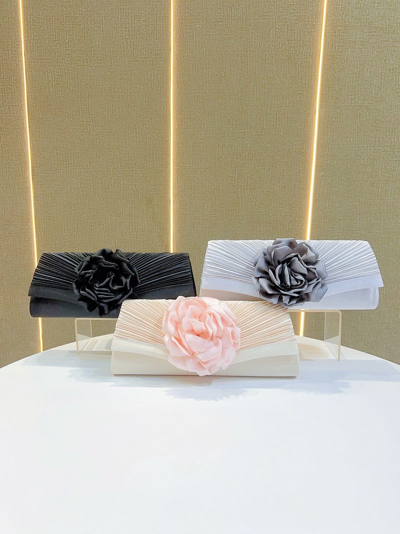 Neues Plisseekleid für Dinnerpartys, handgehalten mit blumigem Duft, High-End-Feeling, Crossbody-Banketttasche_voghion.com