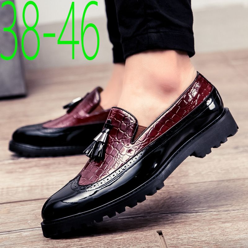 Scarpe casual slip-on in pelle da uomo, stile coreano, alla moda, 2025, modello brogue_voghion.com