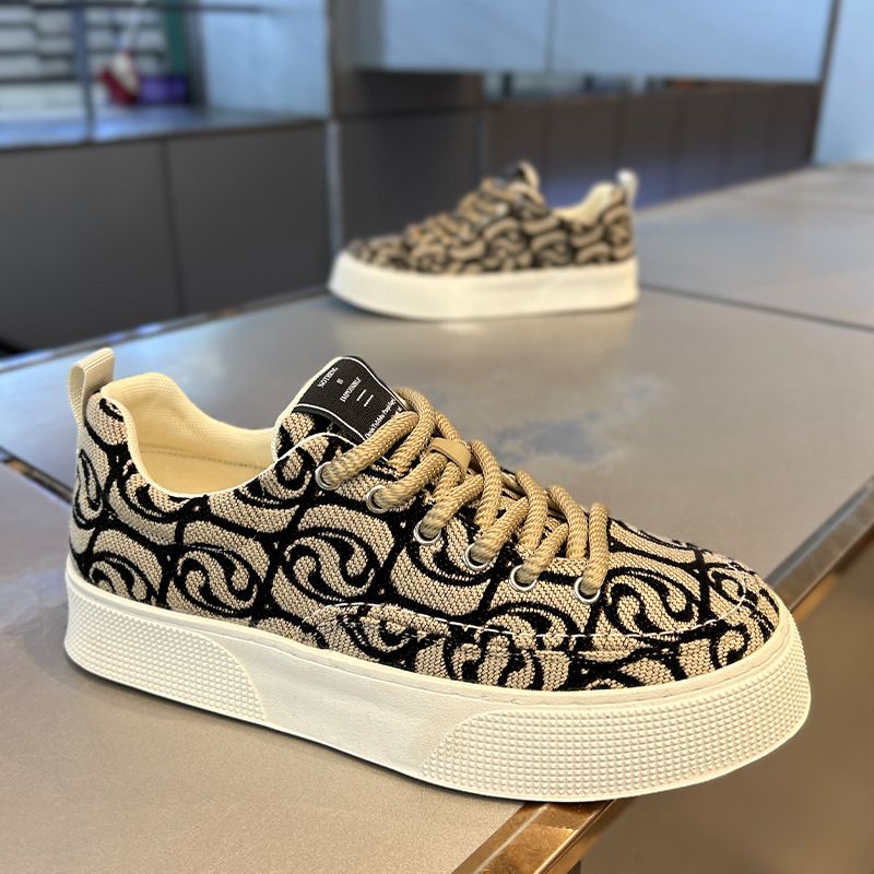 Neue atmungsaktive Frühlingsmode, lässig, bequem, vielseitig, niedrig geschnitten, weiche Sohle, erhöhte, trendige Herrenschuhe_voghion.com