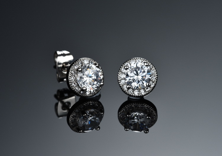 Joias unissex Moda brincos de cobre moda nicho design temperamento simples brincos cravejados de diamantes cheios de diamantes_voghion.com