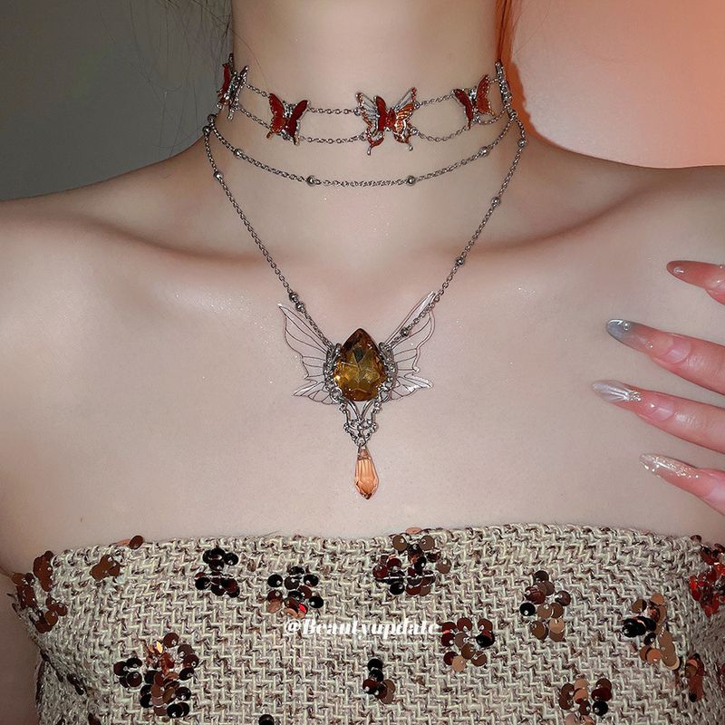 Diamantbesetzte Halskette mit Schmetterlings-Wassertropfen-Anhänger, zweiteiliges Set, leichtes, luxuriöses High-End-Schlüsselbein-Nischen-Design_voghion.com