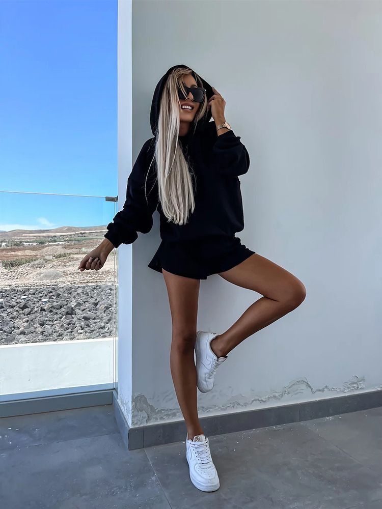 2025 Casual Fashion Set Women's Loose Hooded Sweatshirt Long Sleeved Top Sports Shorts_voghion.com