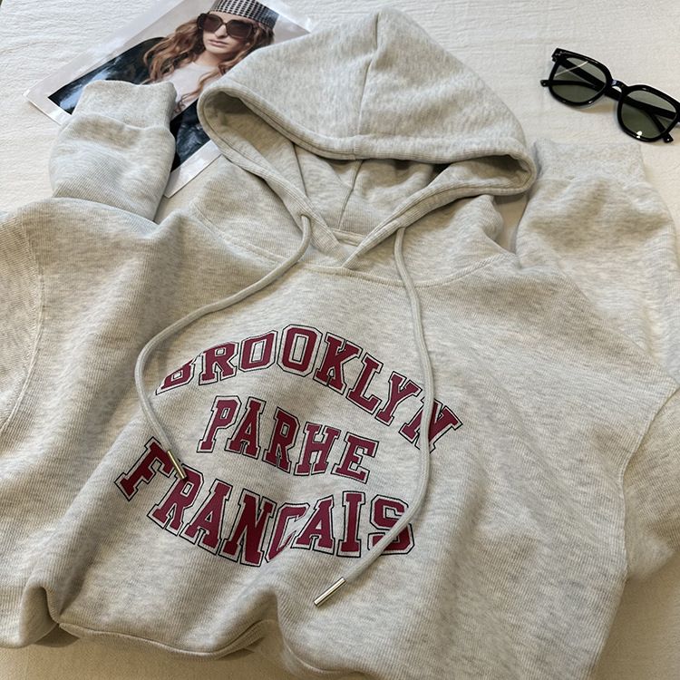Felpa con cappuccio da donna con stampa di lettere grigie in stile americano, nuova maglia a maniche lunghe in pile mini snellente e ampia per l'autunno_voghion.com