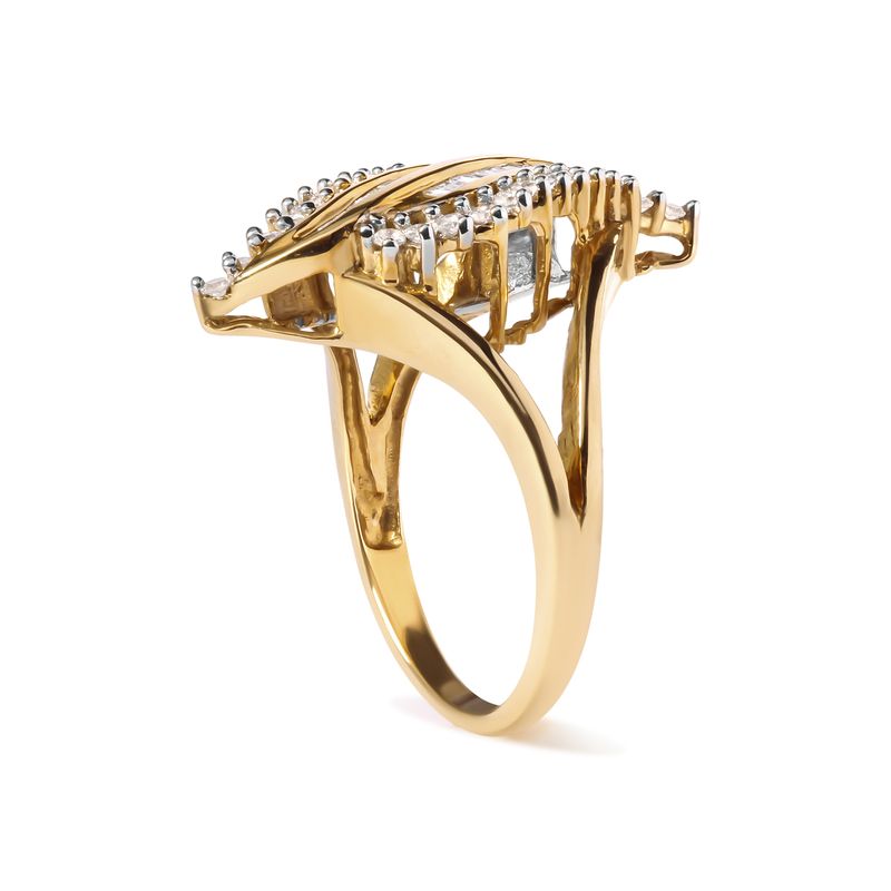 10K Yellow Gold 1/2 Cttw Round and Baguette Cut Diamond Cocktail Ring (H-I Color, I1-I2 Clarity)_voghion.com