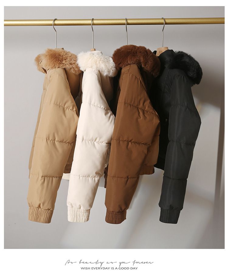 Piumino corto da donna con cappuccio e bordo in pelliccia sintetica - Caldo cappotto invernale foderato in pile per capispalla casual e di piccola taglia, nei colori nero/beige/kaki/marrone_voghion.com