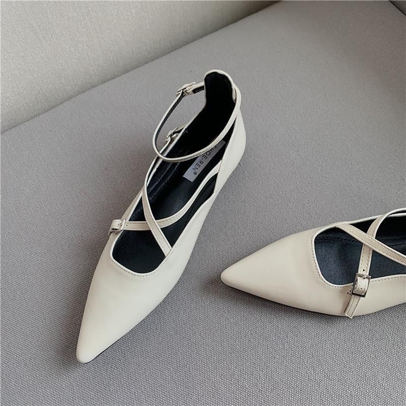 2024 nieuwe kleine dikke kruispuntige lage hak ondiepe mond gespband enkele schoen lente Franse damesschoenen_voghion.com