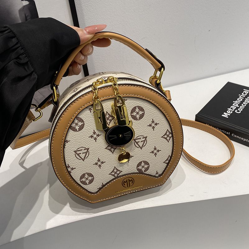 2024 New Cross-Border High-End Round Fashion Versatile Small Women's Crossbody Handbag Shoulder Bag_voghion.com