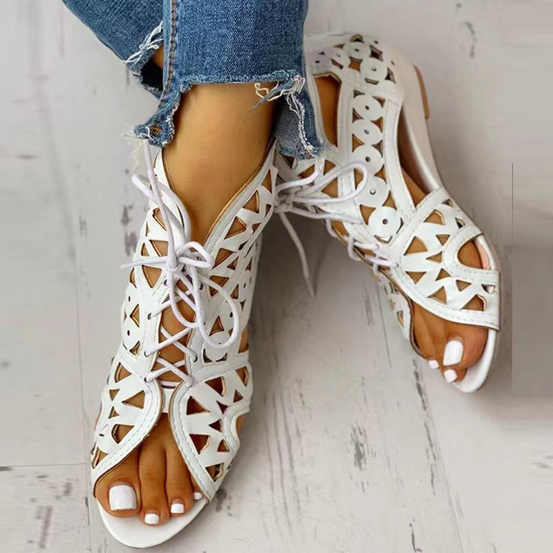 Scarpe di grandi dimensioni 2025, nuove scarpe da donna estive, sandali con fondo piatto e traforato in stile etnico per le donne_voghion.com