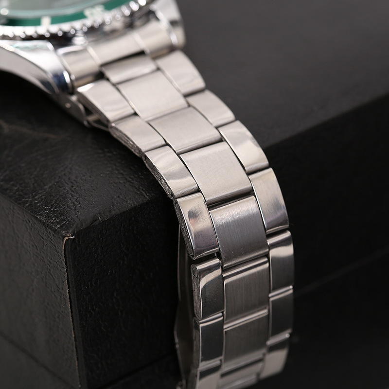 Luminous Water Ghost Business Non Mechanical Fashion Steel Belt Calendar Quartz Watch + Bracelet (2pcs/set)_voghion.com