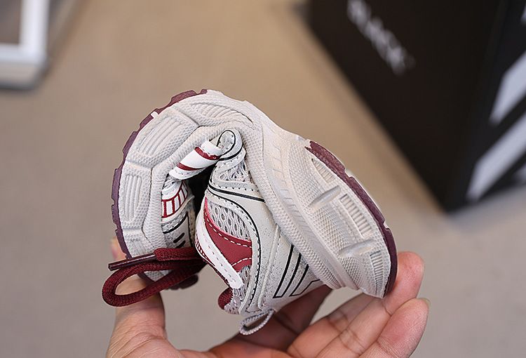 Mutter & Kinder Kinder Sport Atmungsaktive Mesh Modische Trend Laufschuhe_voghion.com