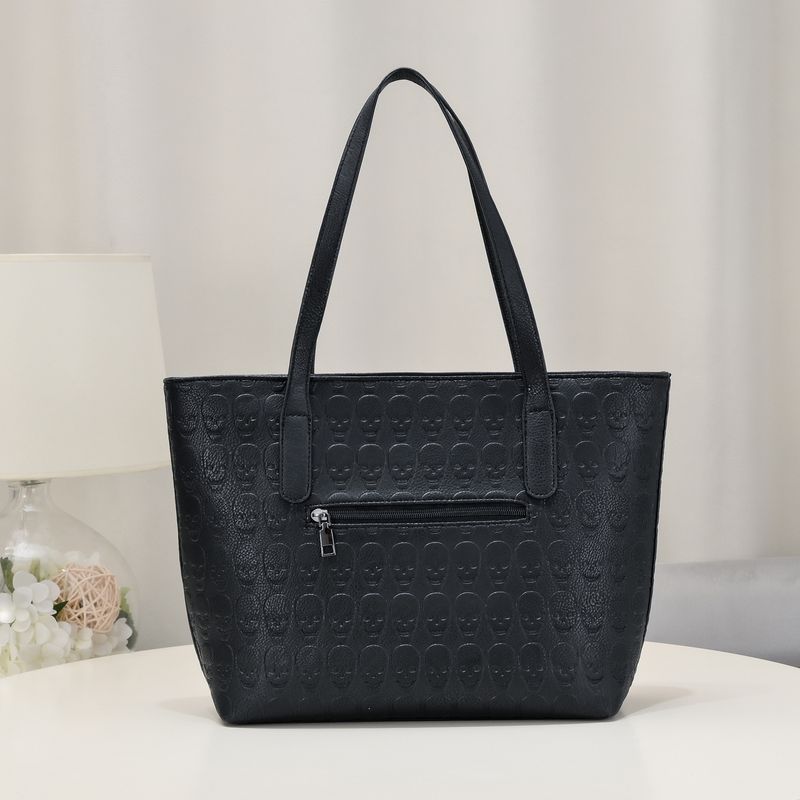 Borsa a tracolla con stampa teschio borchiato - Grande borsa a tracolla alla moda con tracolla staccabile - Borsa a mano in stile gotico punk per donna_voghion.com