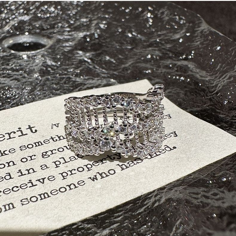 Sterling Silver Hollow Row Diamond Ring Niche Design Retro Simple Elegant Temperament Medieval Ring_voghion.com