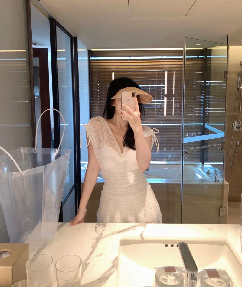 Women's Swimsuit 2025 New Hot Spring Small Chest Sexy Gathered Tummy Control Slimming Conservative One-Piece Ins Style_voghion.com