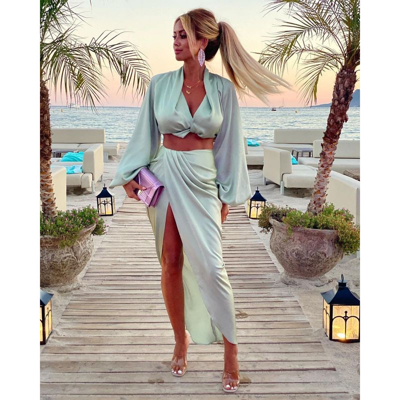 Costume jupe style vacances décontracté pour femmes, ensemble deux pièces INS à manches longues et fente, nouvelle collection été_voghion.com